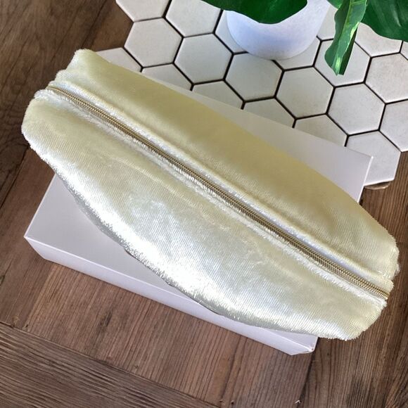 Christian Dior Crushed Velvet Cosmetic Make Up Bag Clutch New in Box GWP - Picture 4 of 8